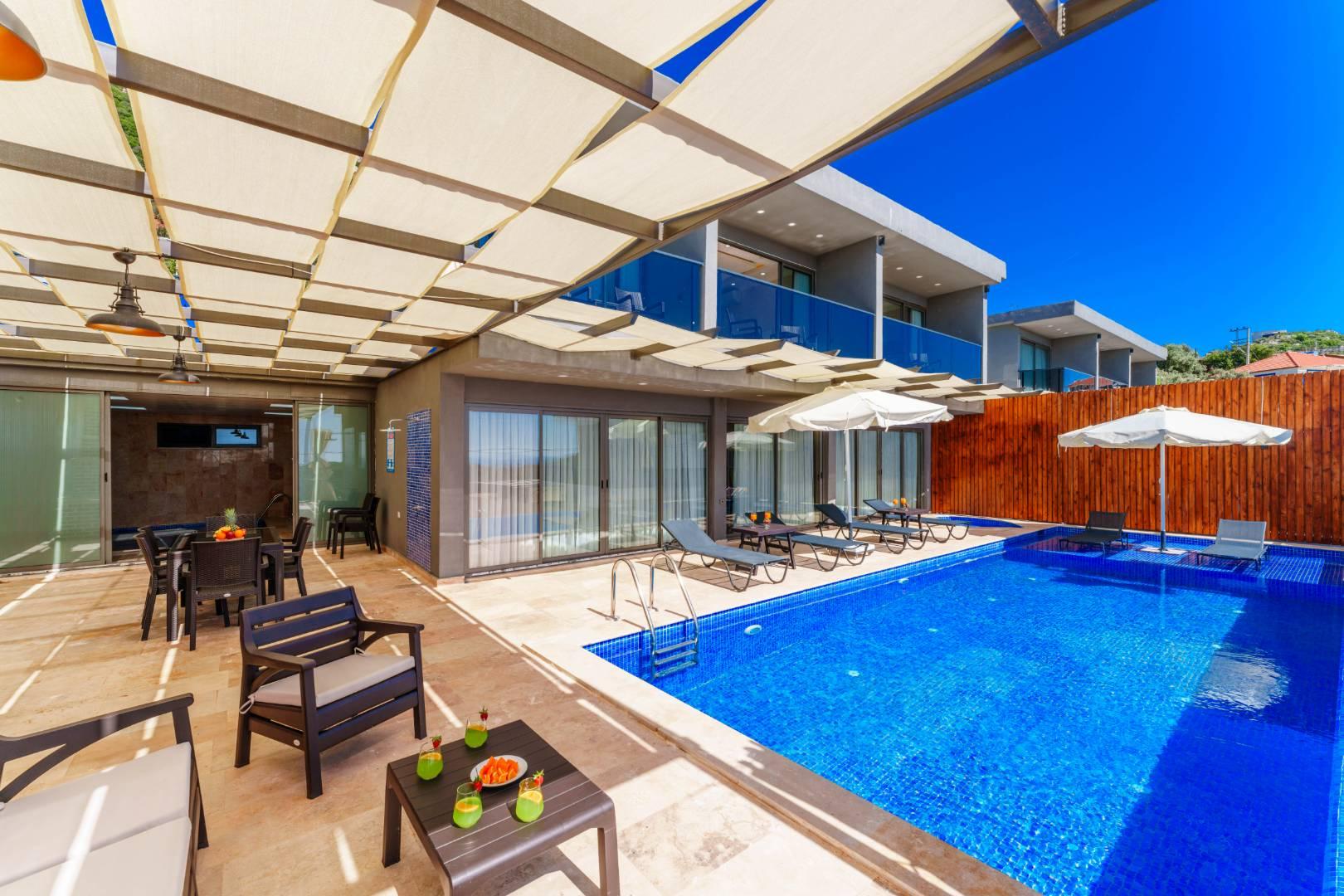 Kaş Bezirgan'da Deniz Ve Doğa Manzaralı, Özel Havuzlu, Lüks Villa-42949