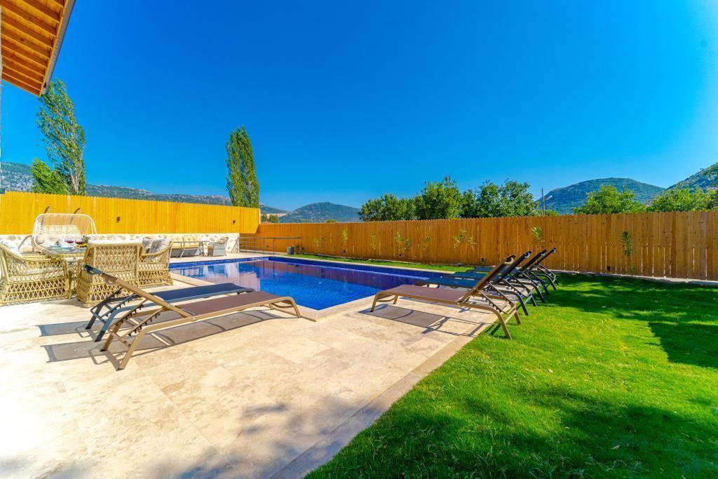Kaş Bezirgan'da Doğa İle İç İçe, Özel Havuzlu, Bahçeli Villa-43870