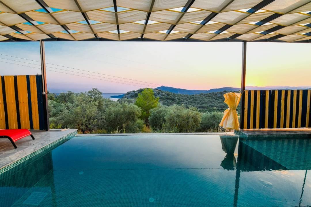 Kaş Bezirgan'da Doğa Manzaralı, Özel Havuzlu, Balayı Villası-43629