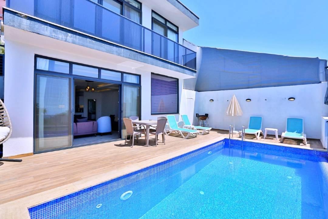 Kaş Bezirgan'da Doğa Manzaralı, Özel Havuzlu, Jakuzili Villa-43648