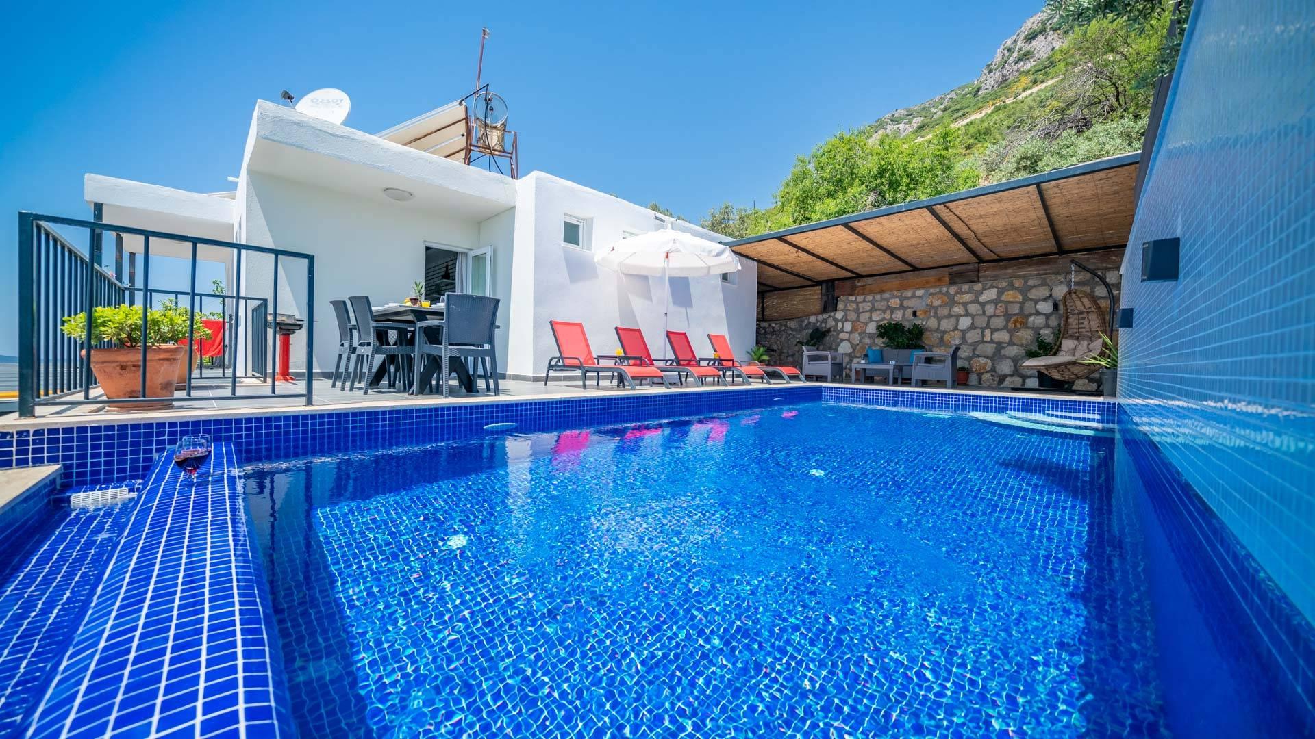 Kaş Bezirgan'da Büyüleyici Deniz Manzaralı, Özel Havuzlu, Lüks Villa-41798