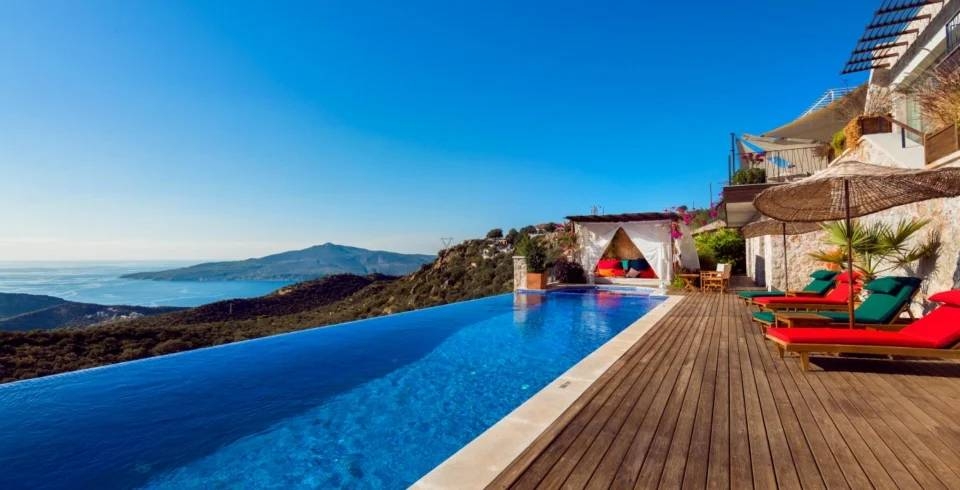 Kaş Bezirgan'da Eşsiz Deniz Manzaralı, Özel Havuzlu, Otantik Villa