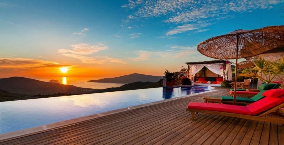 Kaş Bezirgan'da Eşsiz Deniz Manzaralı, Özel Havuzlu, Otantik Villa