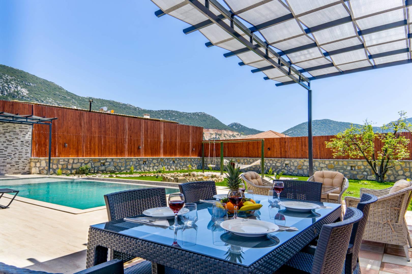 Kaş Bezirgan'da Geniş Alanlara Sahip, Özel Havuzlu, Konforlu Villa-41292