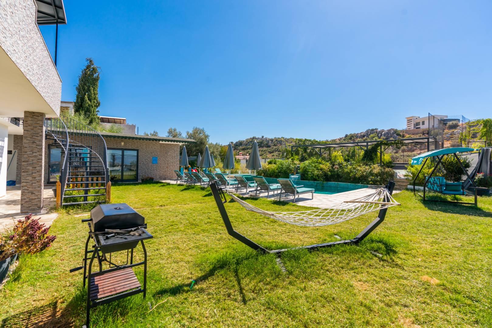 Kaş Bezirgan'da Manzaralı, Özel Havuz ve Olanaklı, Lüks Kiralık Villa-18474