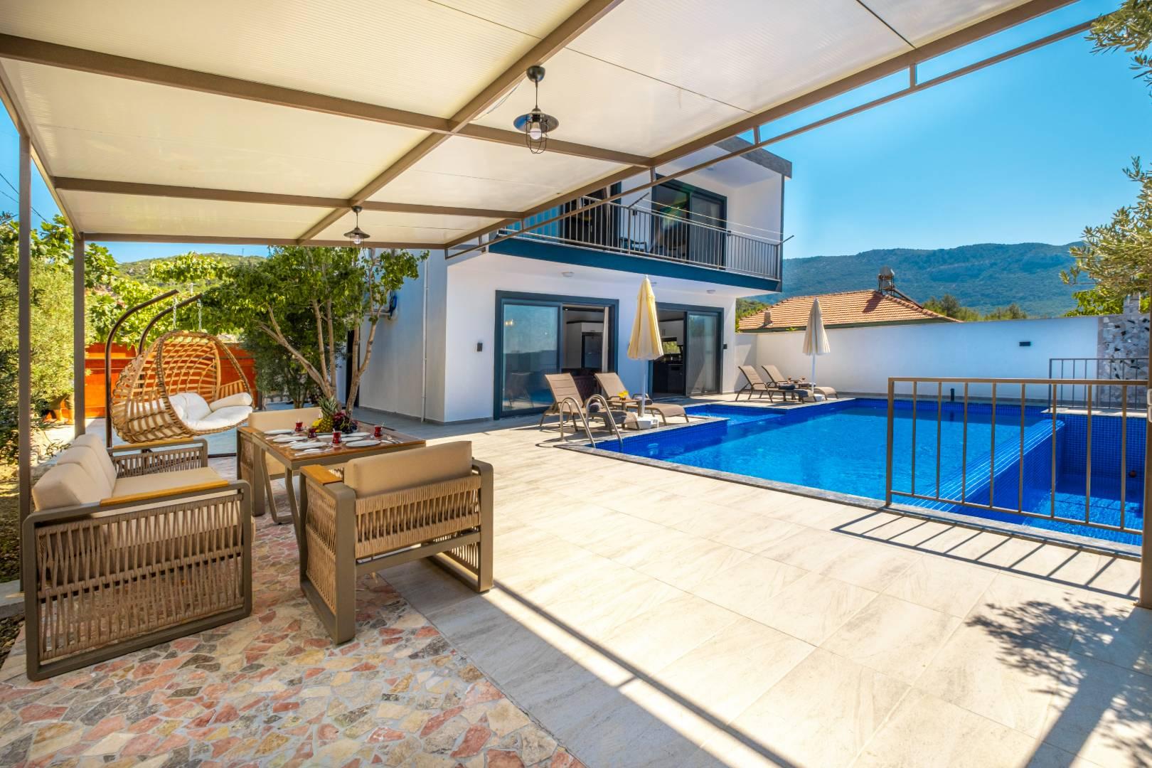 Kaş İkizce'de Muhteşem Dağ Manzaralı, Özel Havuzlu, Jakuzili Villa-41227