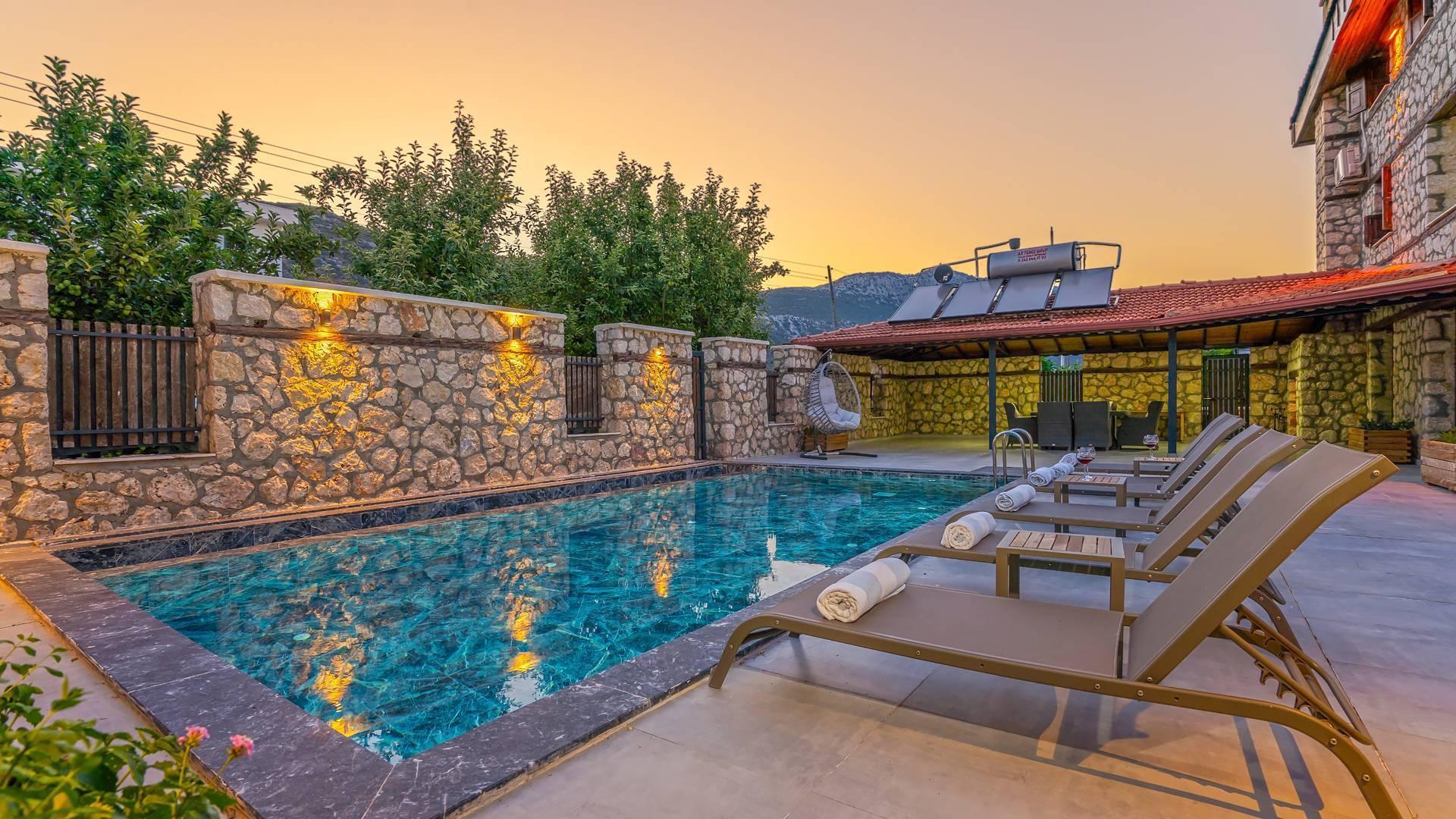 Kaş Bezirgan'da Muhteşem Doğa İçerisinde, Özel Havuzlu, Taş Villa-38173