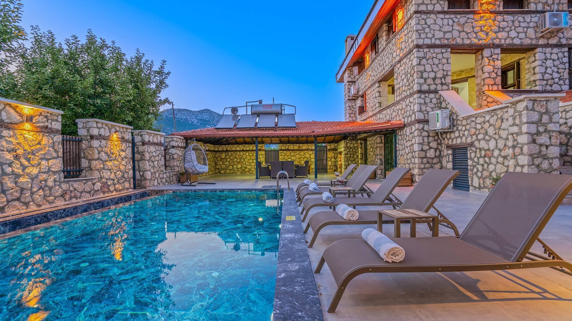 Kaş Bezirgan'da Muhteşem Doğa İçerisinde, Özel Havuzlu, Taş Villa-38173