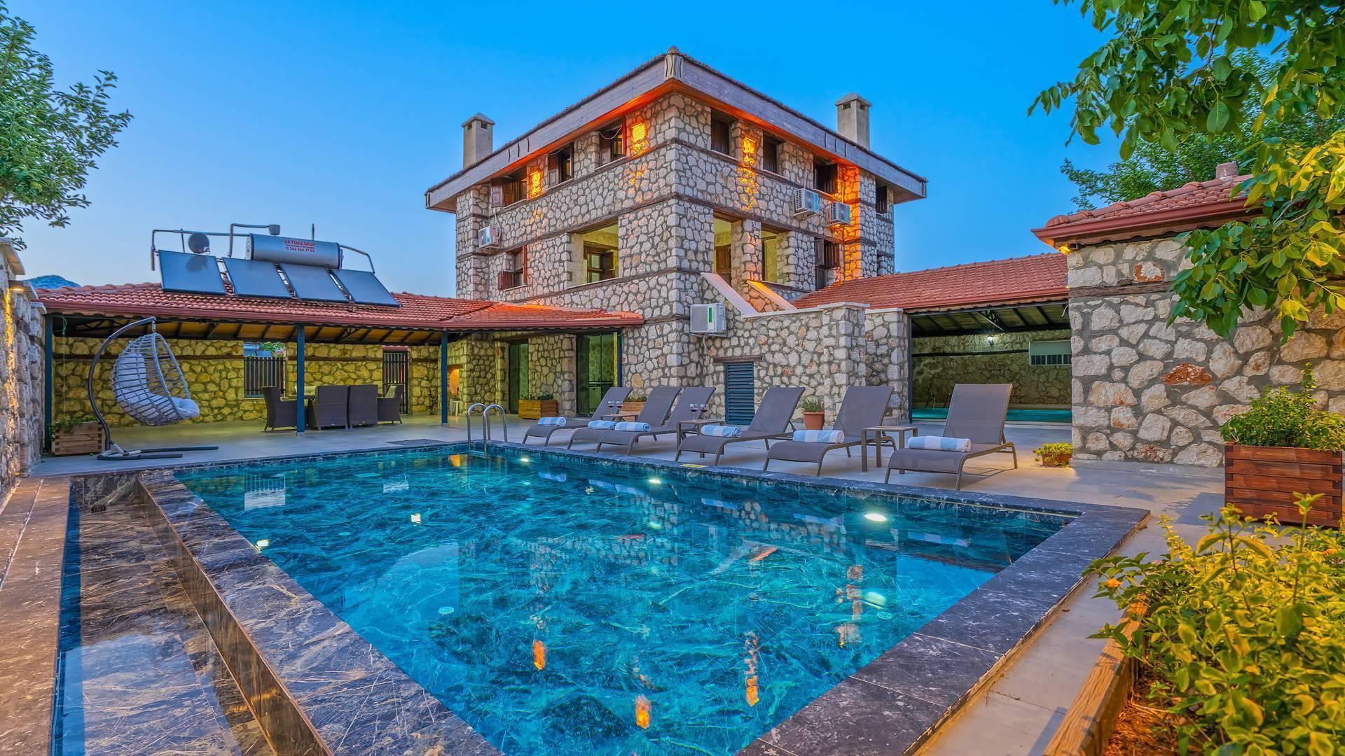 Kaş Bezirgan'da Muhteşem Doğa İçerisinde, Özel Havuzlu, Taş Villa-38173