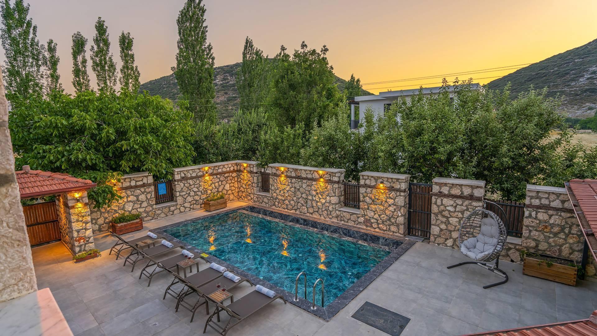 Kaş Bezirgan'da Muhteşem Doğa İçerisinde, Özel Havuzlu, Taş Villa-38173