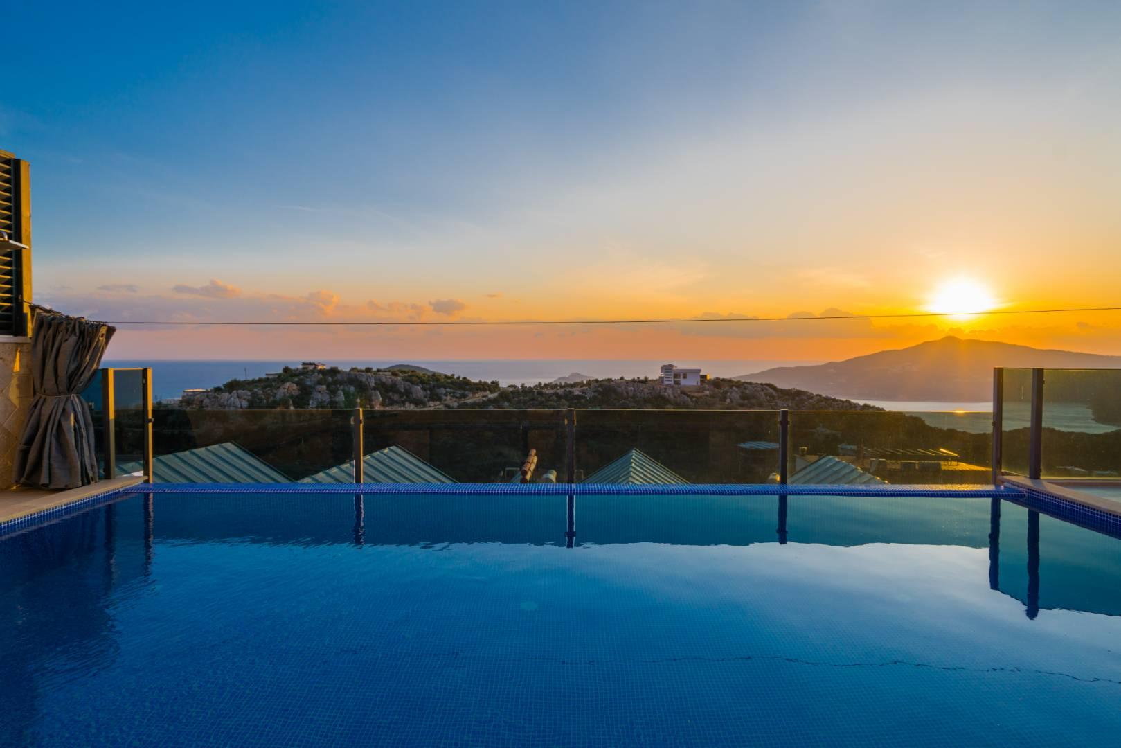 Kaş Bezirgan'da Mükemmel Deniz Manzaralı, Özel Havuzlu, 2+1 Villa-43685