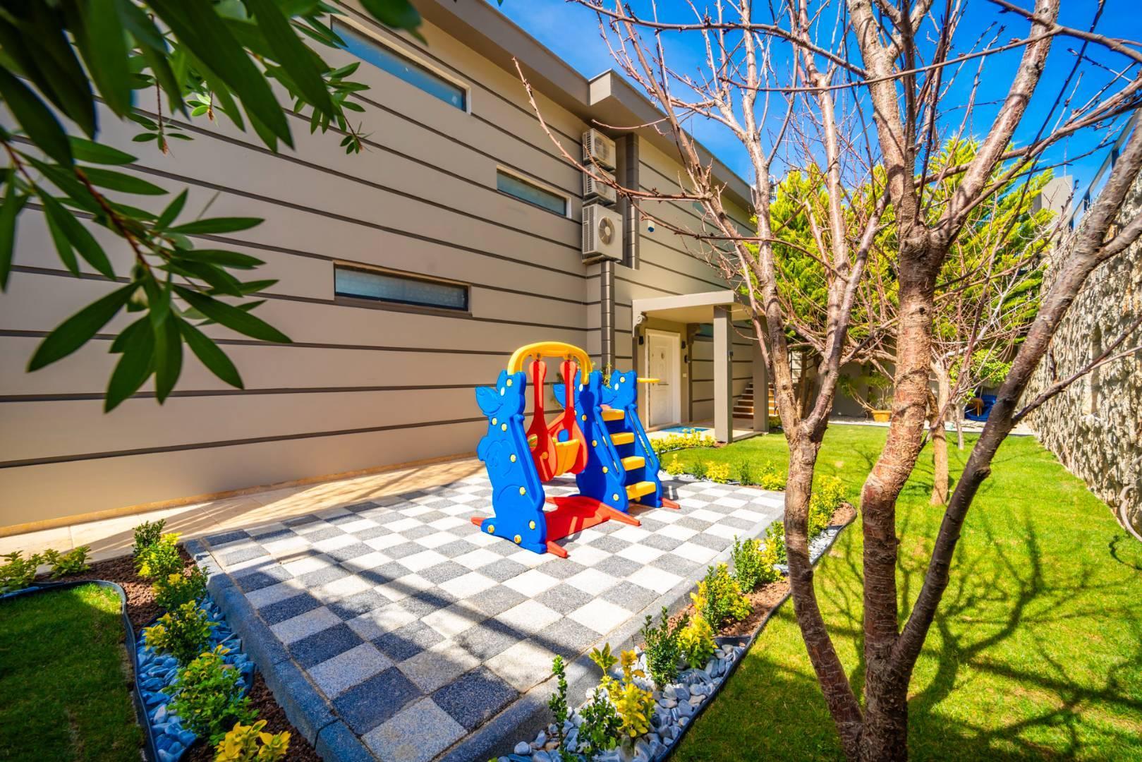 Kaş Bezirgan'da Nezih Konumda, Özel Havuzlu, Olanaklı Villa-41154