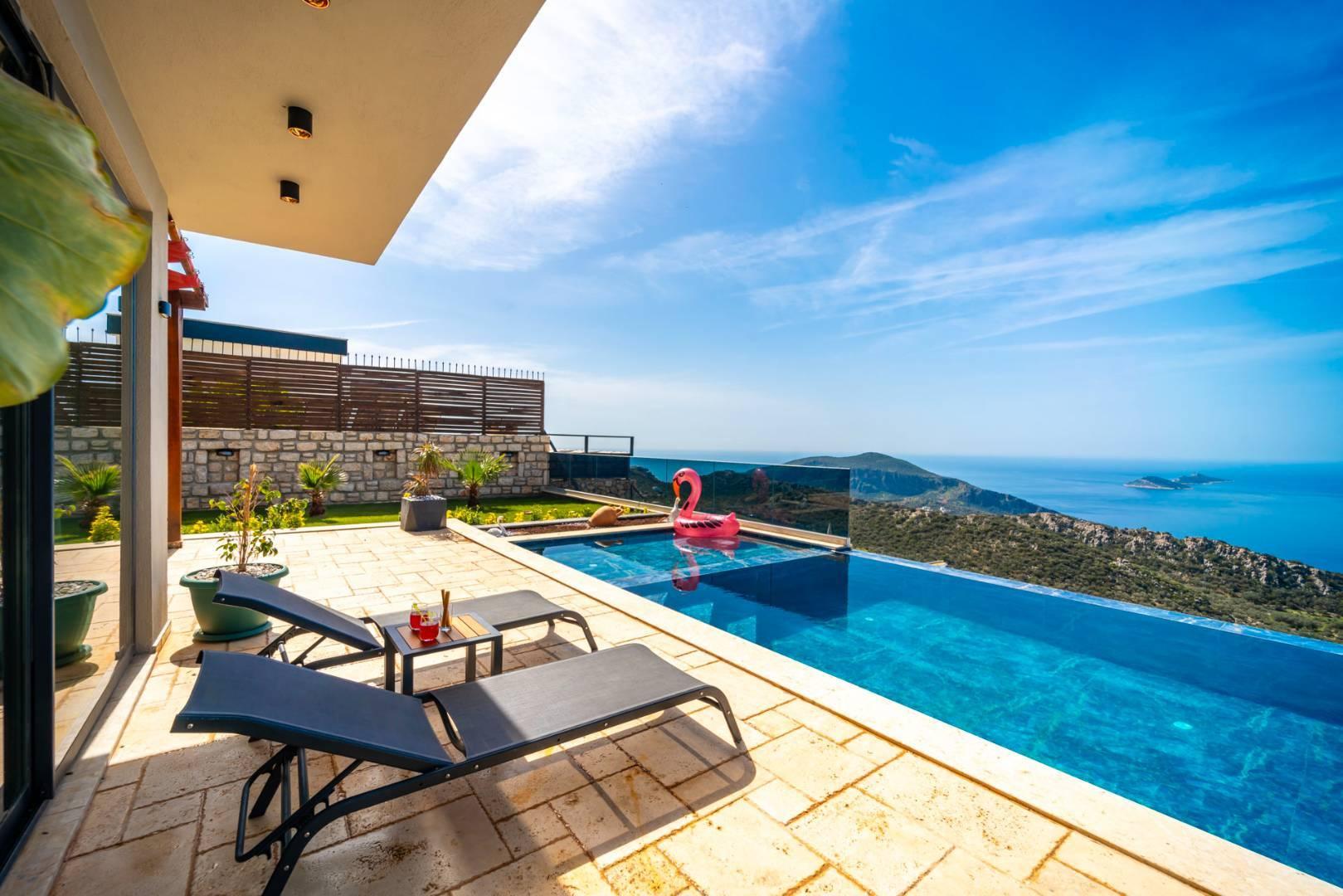 Kaş Bezirgan'da Nezih Konumda, Özel Havuzlu, Olanaklı Villa-41154