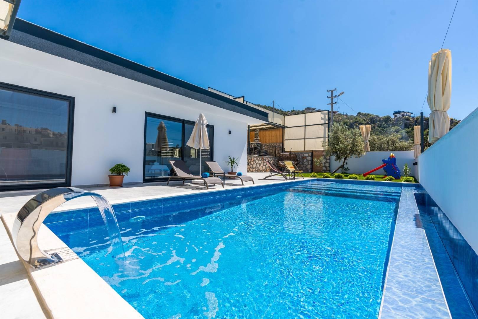 Kaş Bezirgan'da Sakin Konumda, Özel Havuzlu, Bahçeli Villa-41801