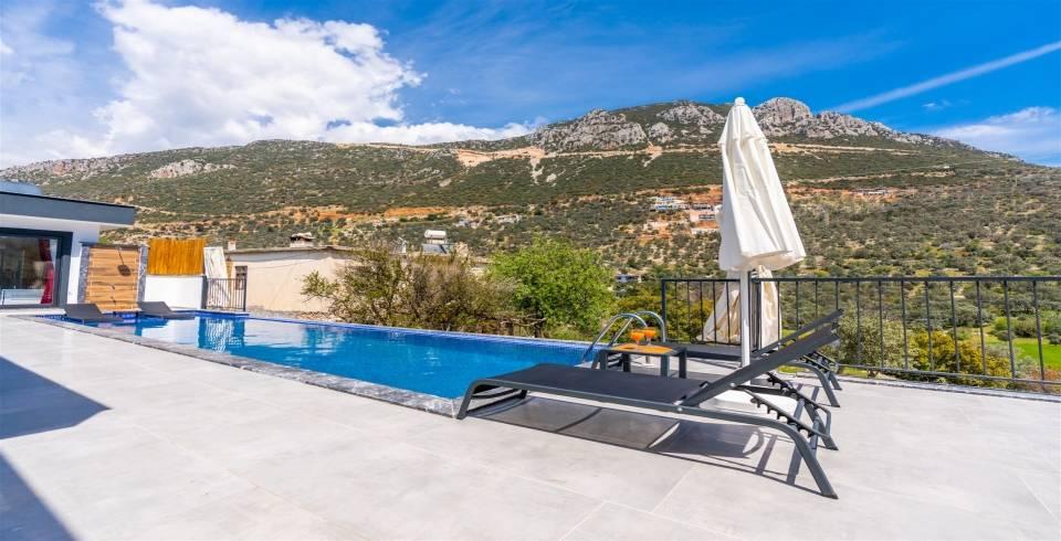 Kaş Bezirgan'da Sakin Konumda, Özel Havuzlu, Modern Villa-40428