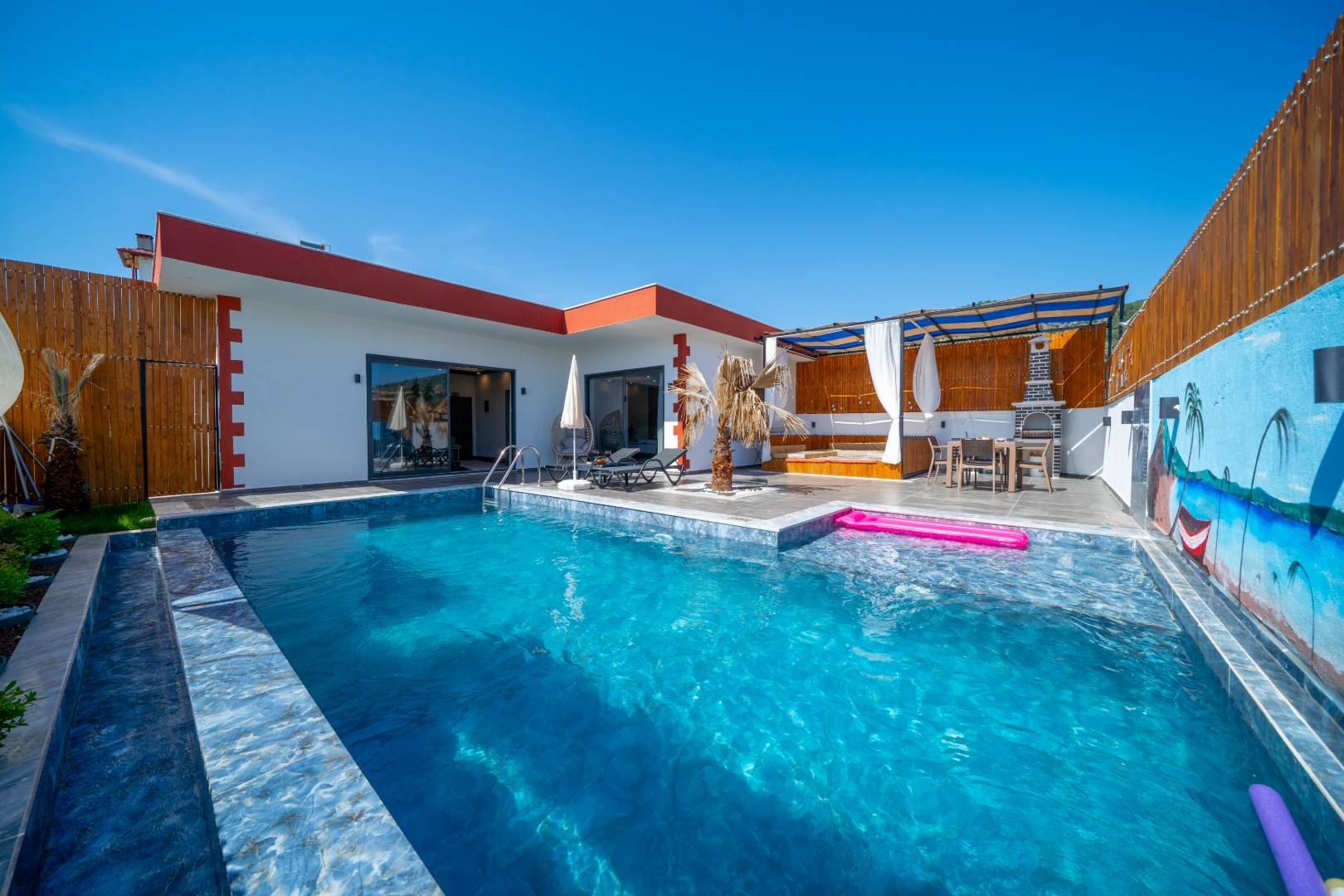 Kaş Çavdır'da Balayı Çiftlerine Uygun, Özel Havuzlu, Lüks Villa