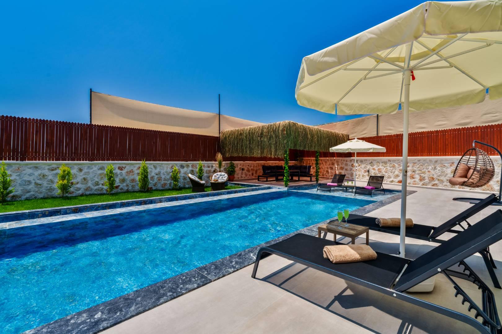 Kaş Çavdır'da Yeşillikler İçerisinde, Özel Havuzlu, Otantik Villa-43495