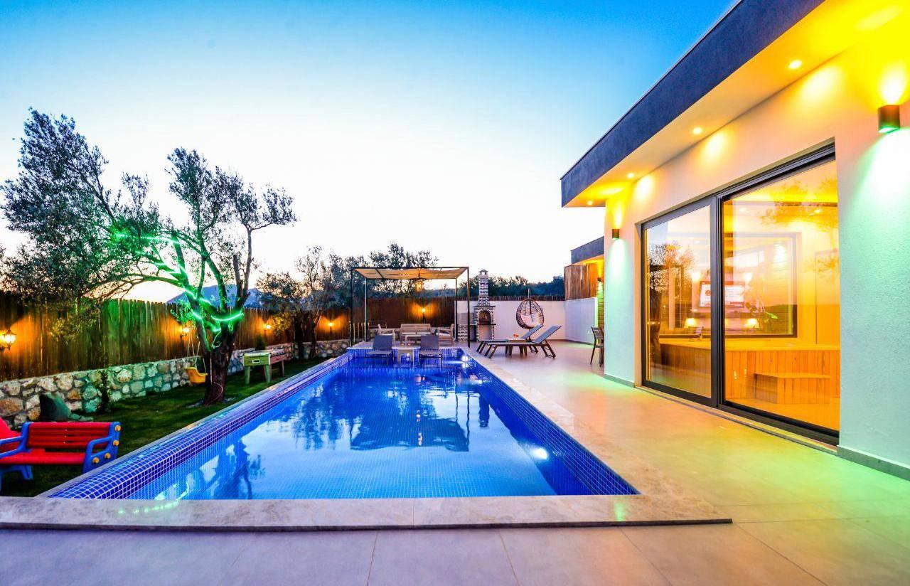 Kaş Çavdır'da Çocuk Oyun Alanlı, Özel Havuzlu, Korunaklı Villa-41039