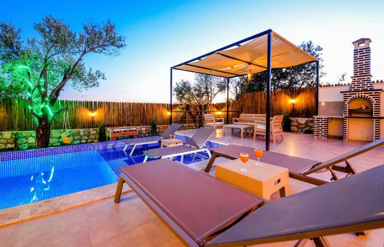 Kaş Çavdır'da Çocuk Oyun Alanlı, Özel Havuzlu, Korunaklı Villa-41039
