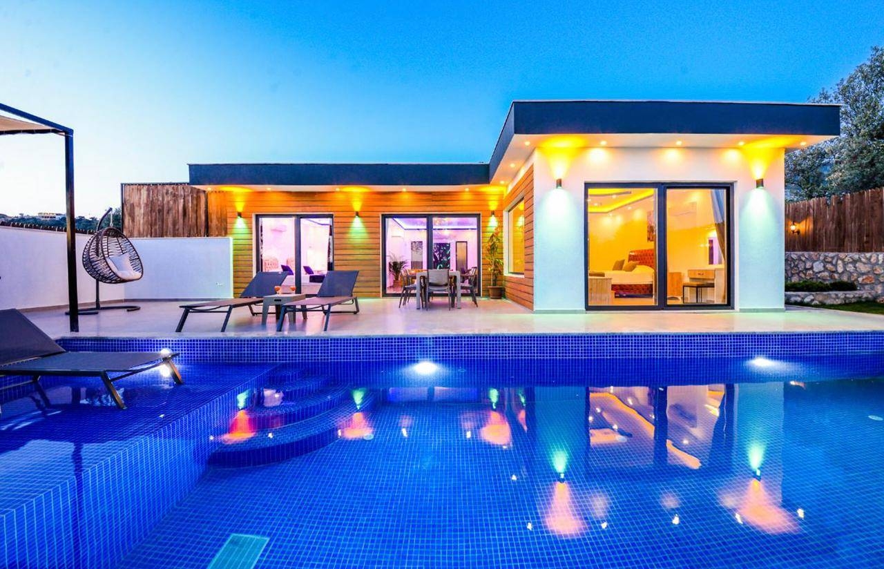 Kaş Çavdır'da Çocuk Oyun Alanlı, Özel Havuzlu, Korunaklı Villa