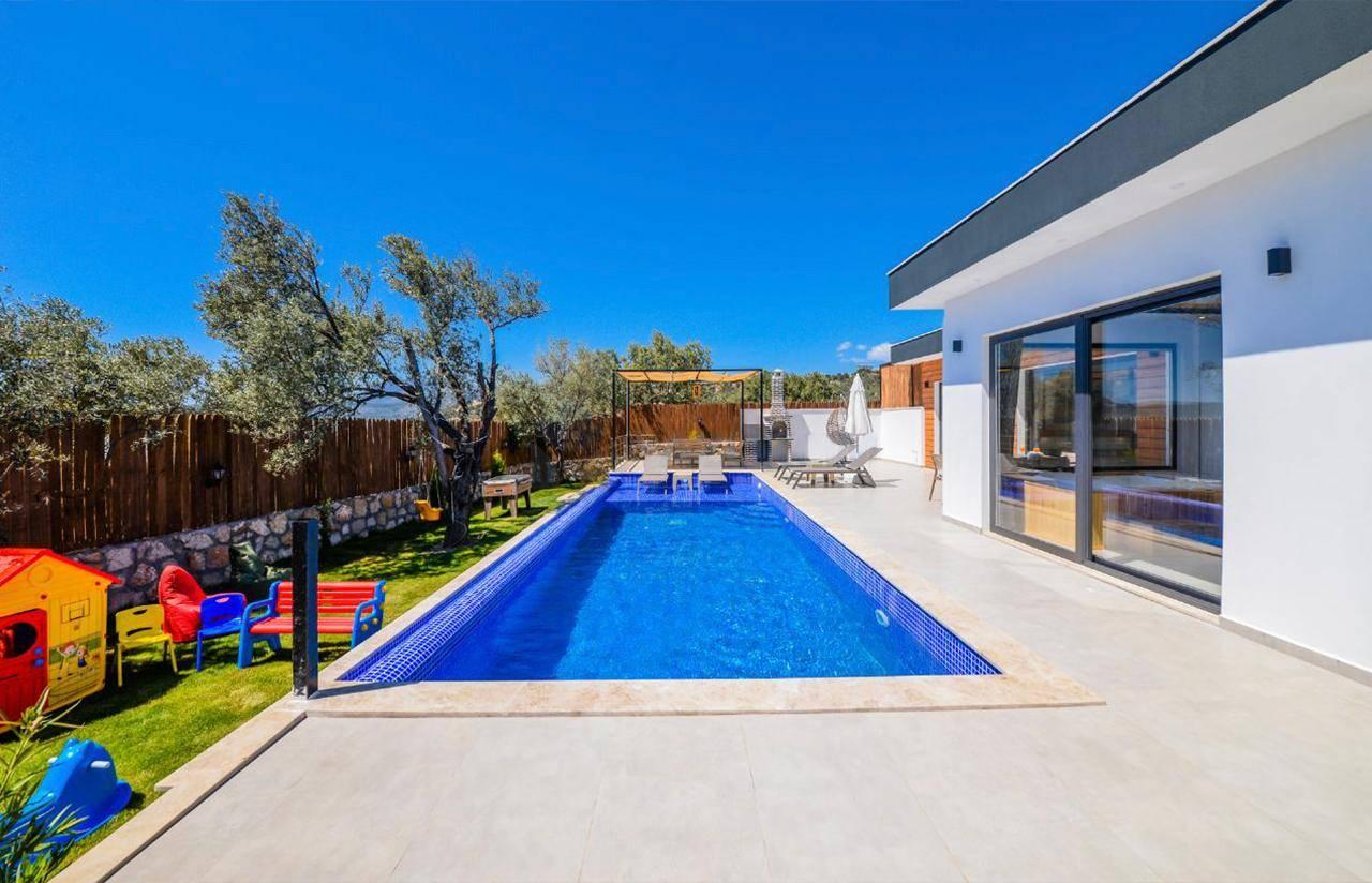 Kaş Çavdır'da Çocuk Oyun Alanlı, Özel Havuzlu, Korunaklı Villa-41039