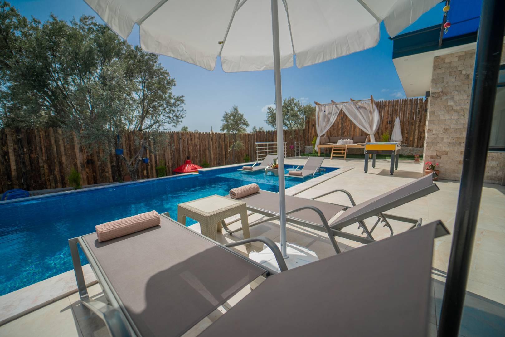 Kaş Çavdır'da Modern Tasarımlı, Özel Havuzlu, Konforlu Villa -41040