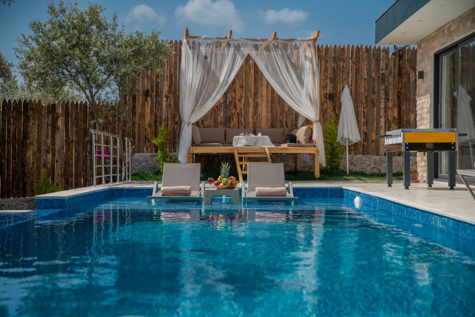 Kaş Çavdır'da Modern Tasarımlı, Özel Havuzlu, Konforlu Villa -41040