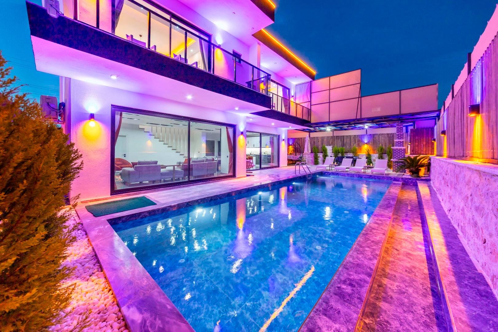 Kaş Çavdır'da Müthiş Doğada, Özel Havuzlu, Konforlu Villa-42915