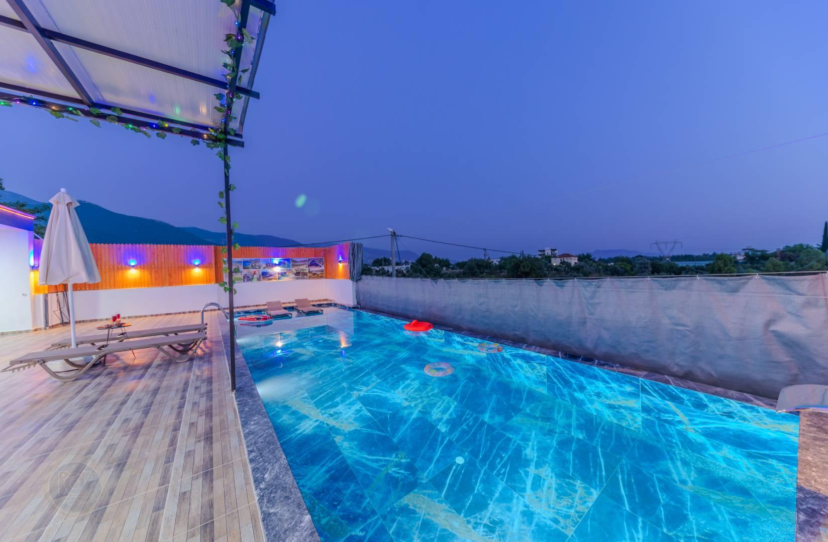 Kaş Çavdır'da Sakin Konumda, Özel Havuzlu, Konforlu Villa-42830