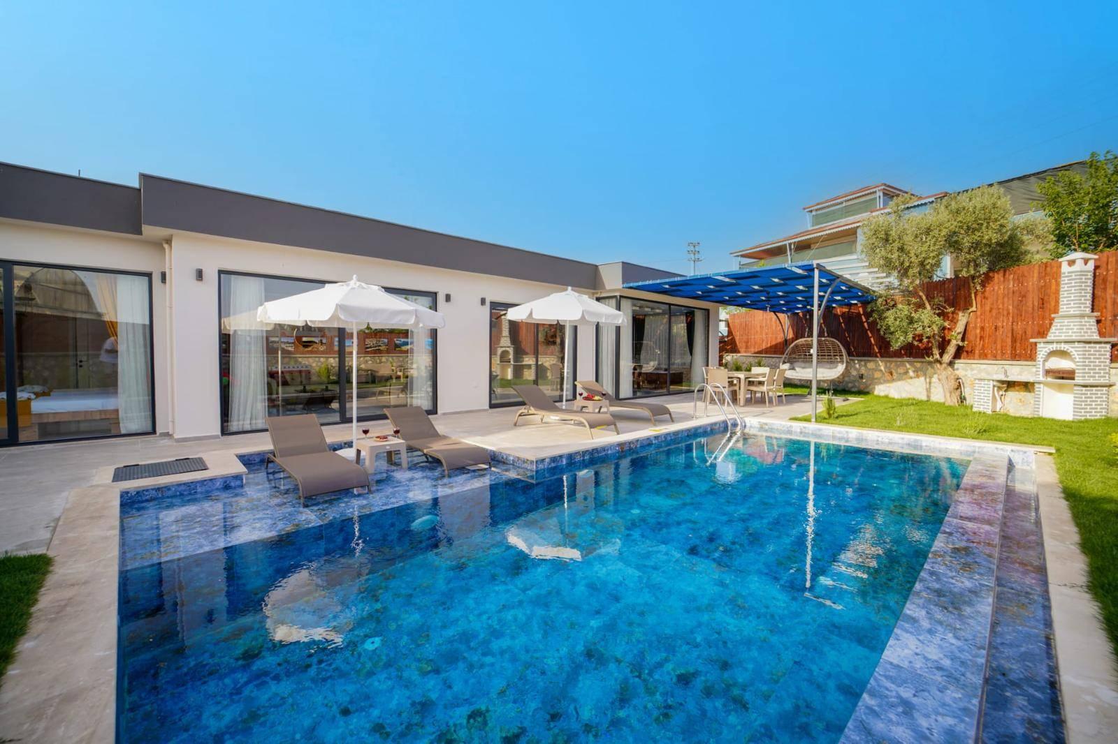 Kaş Çavdır'da Sakin Konumda, Özel Havuzlu, Olanaklı, Lüks Villa-41236