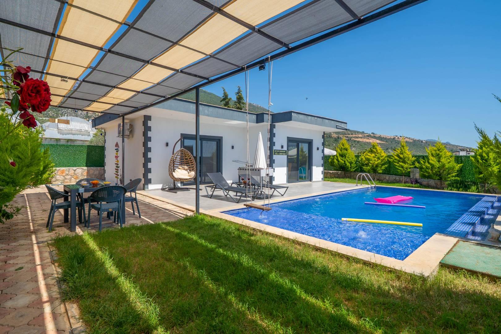 Kaş Çavdır'da Yeşillikler İçerisinde, Özel Havuzlu, Şık Villa-42997