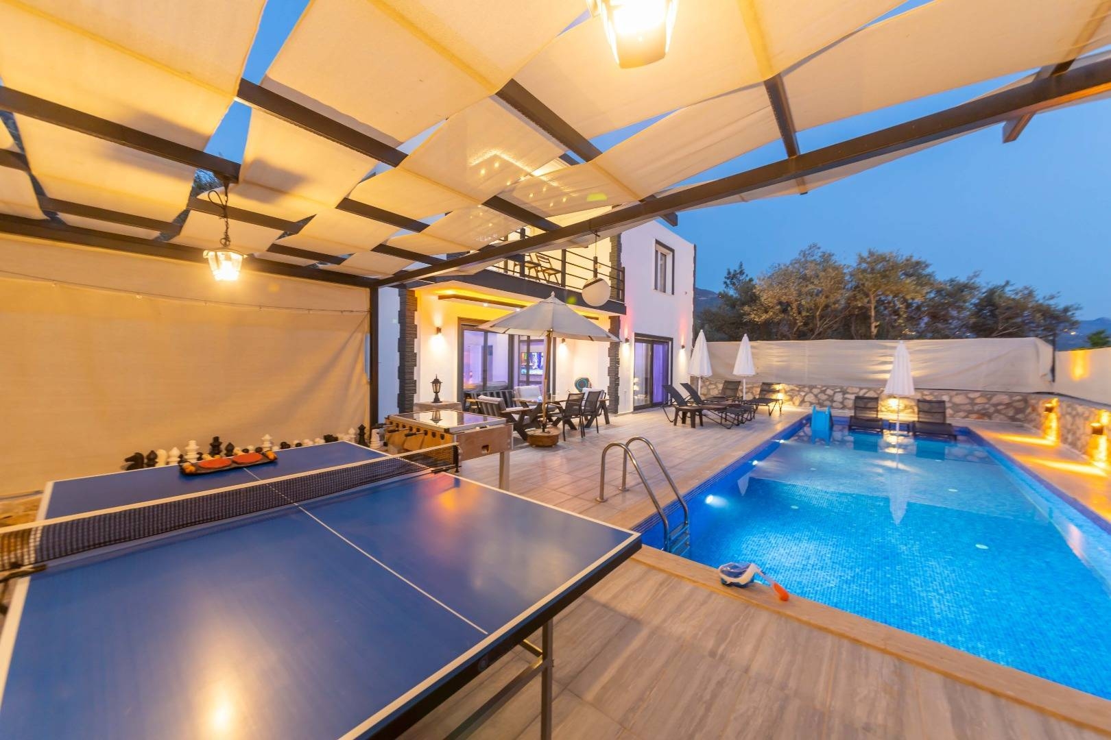 Kaş Çayköy'de Sakin Konumda, Özel Havuzlu, Konforlu Villa