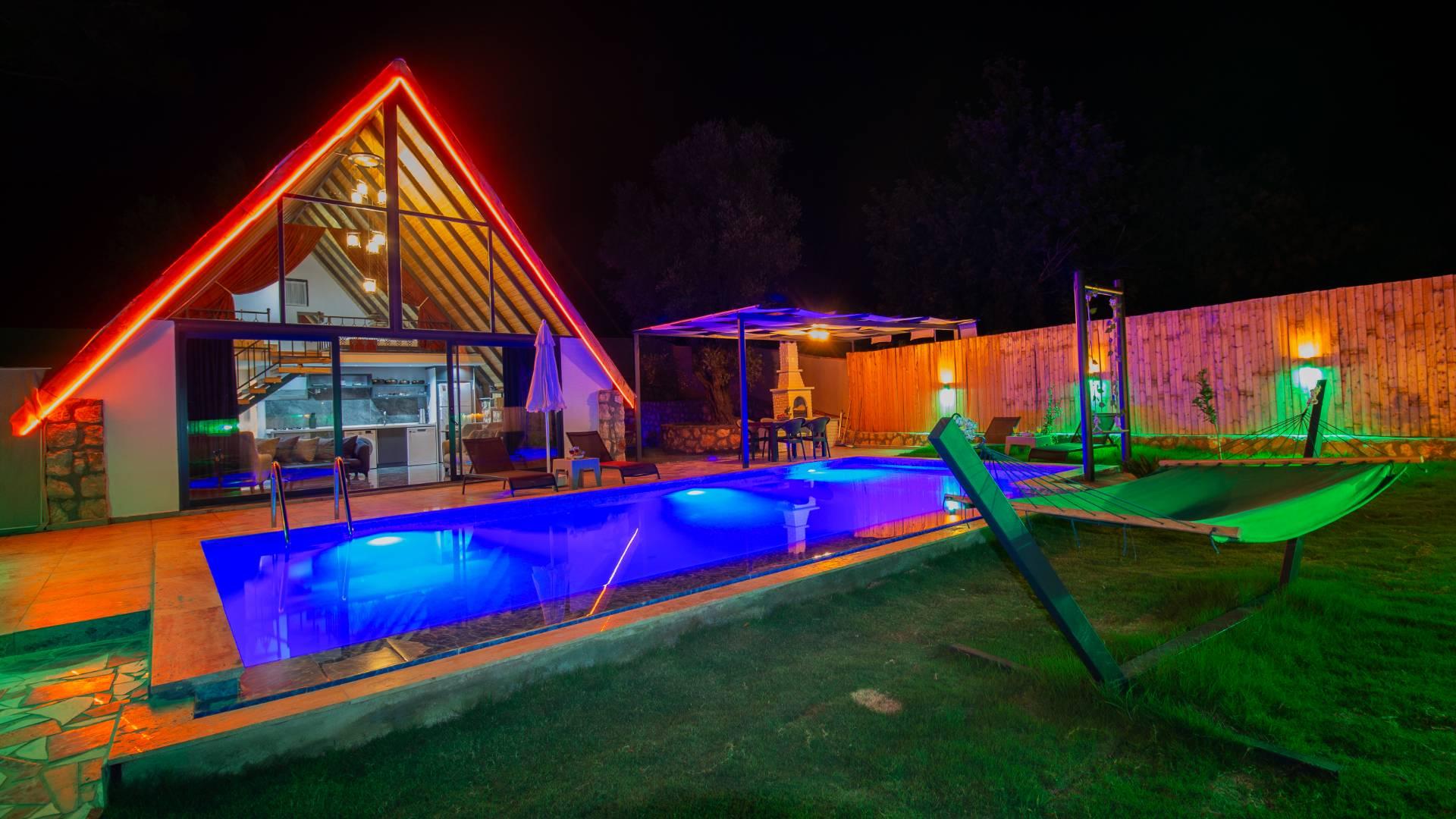 Kaş Çayköy'de Çekirdek Ailelere Uygun, Özel Havuzlu, Bahçeli Bungalov-39125