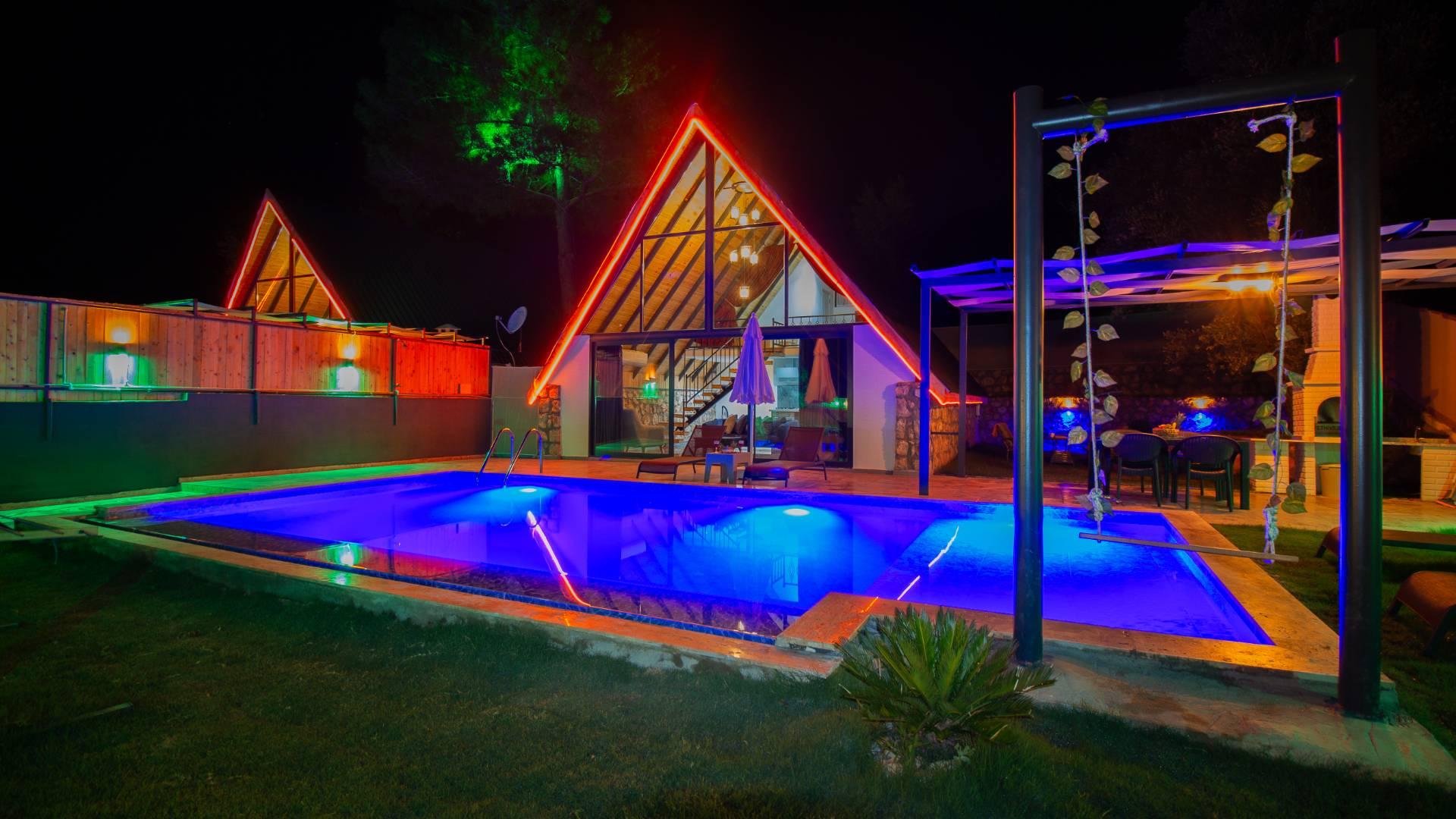 Kaş Çayköy'de Çekirdek Ailelere Uygun, Özel Havuzlu, Bahçeli Bungalov-39125