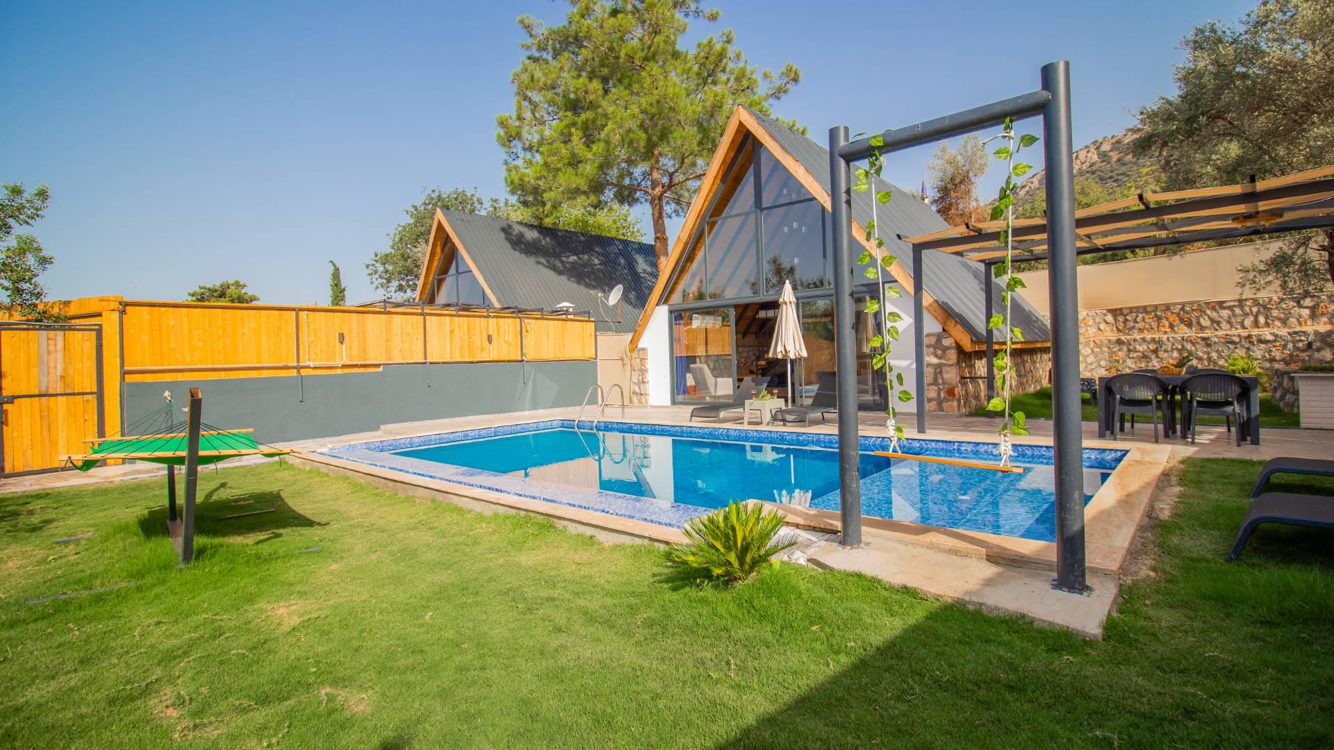 Kaş Çayköy'de Çekirdek Ailelere Uygun, Özel Havuzlu, Bahçeli Bungalov-39125