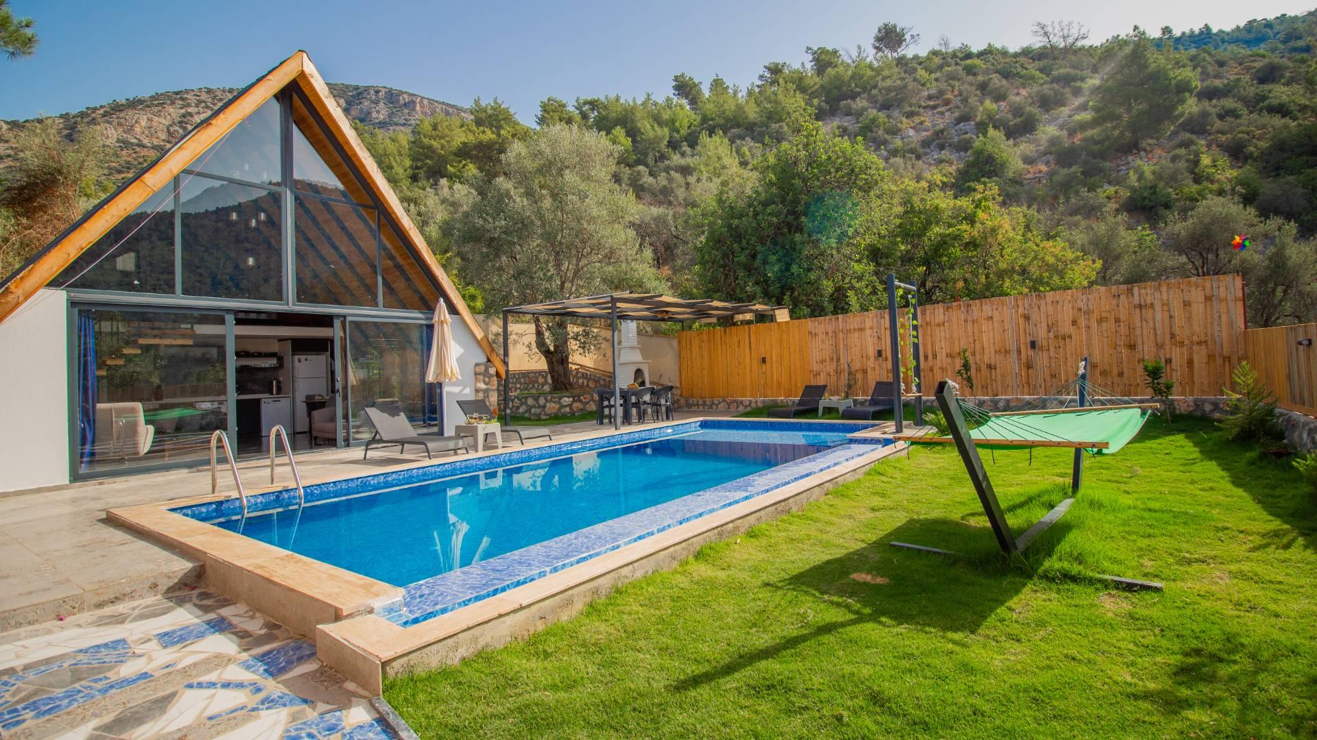 Kaş Çayköy'de Çekirdek Ailelere Uygun, Özel Havuzlu, Bahçeli Bungalov-39125