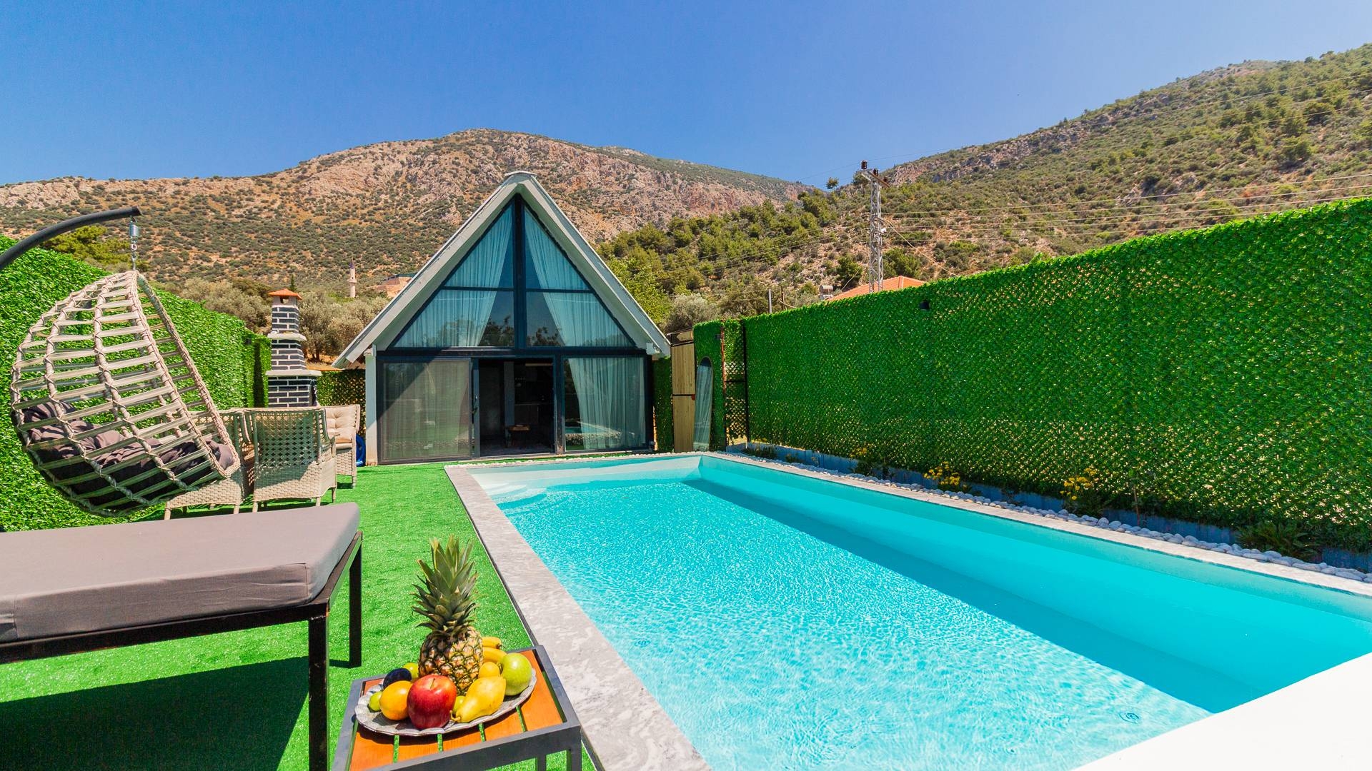 Kaş Çayköy'de Doğa İçerisinde, Özel Havuzlu, Şık Bungalov