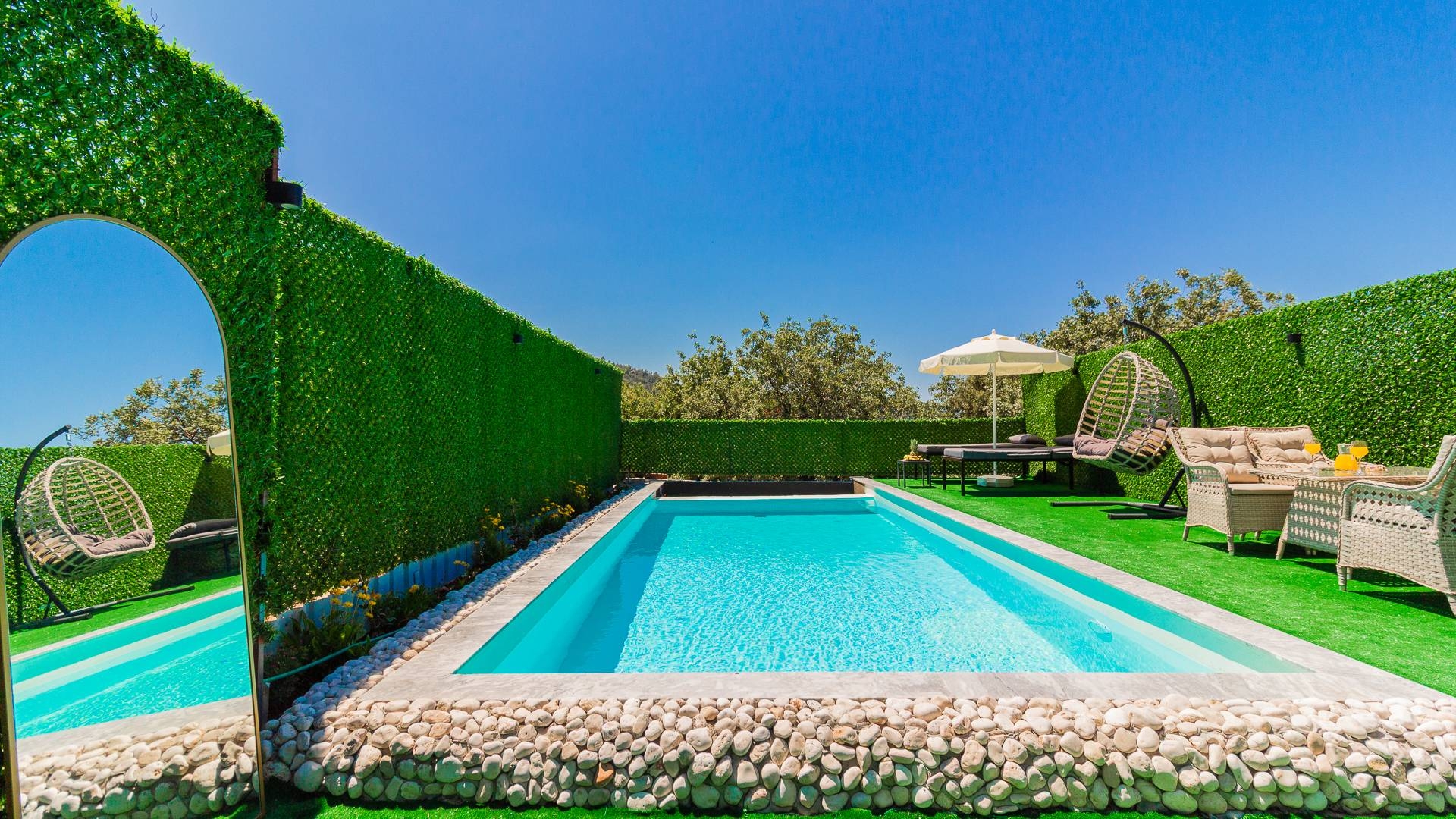 Kaş Çayköy'de Doğa İçerisinde, Özel Havuzlu, Şık Bungalov