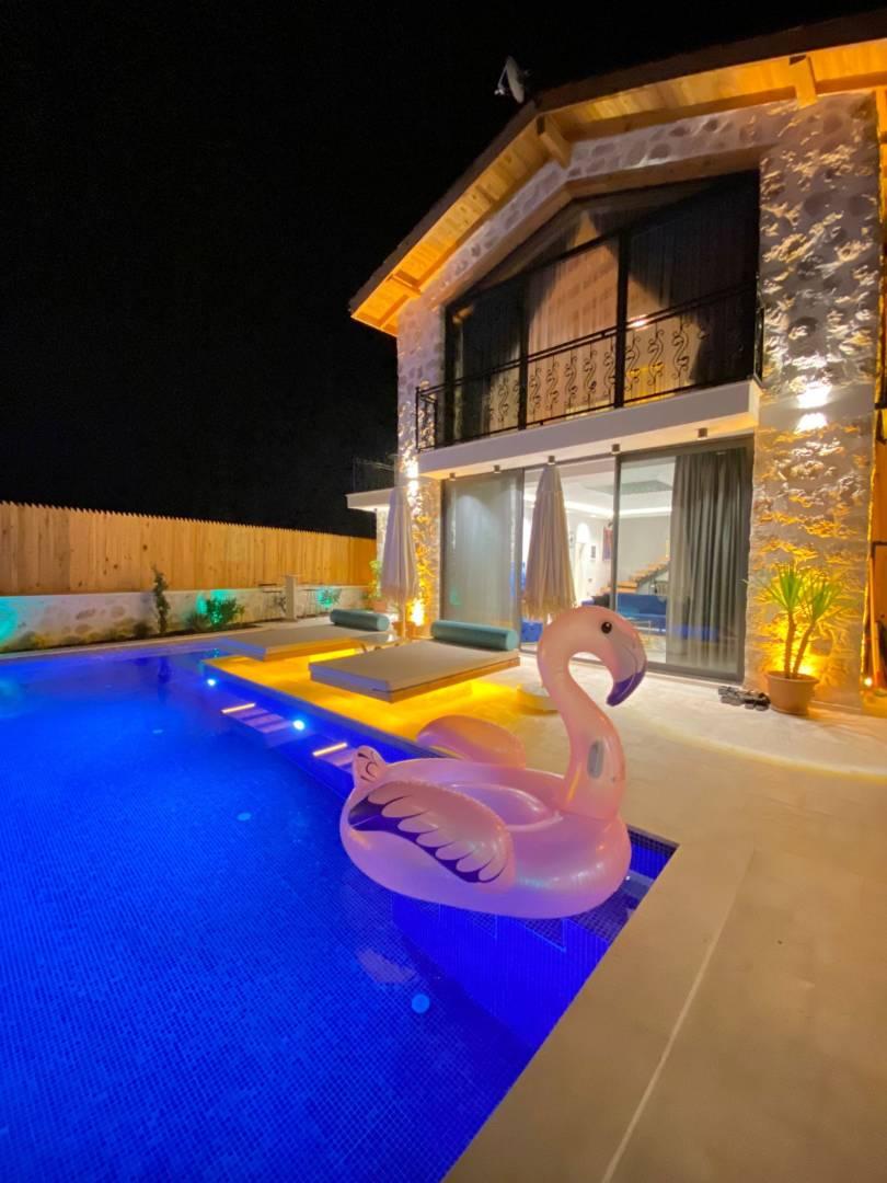 Kaş Çayköy'de Ferah Bahçe İçerisinde, Özel Havuzlu, Taş Villa-42763