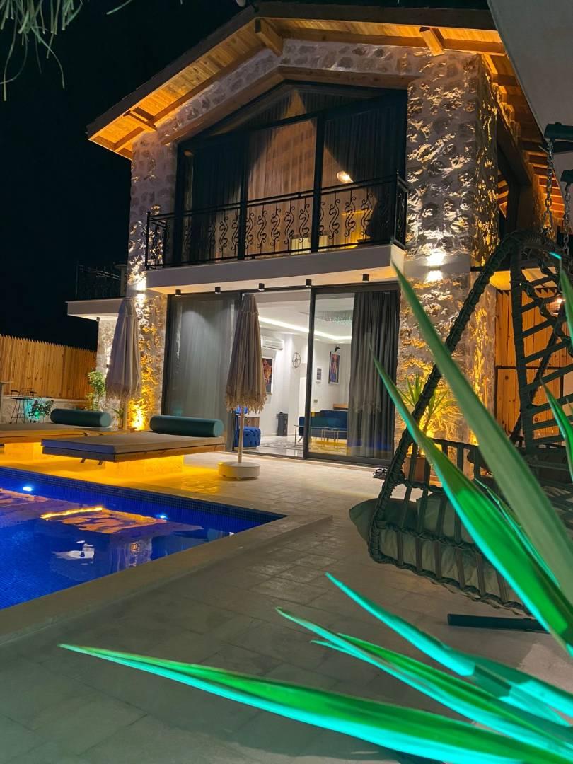 Kaş Çayköy'de Ferah Bahçe İçerisinde, Özel Havuzlu, Taş Villa-42763