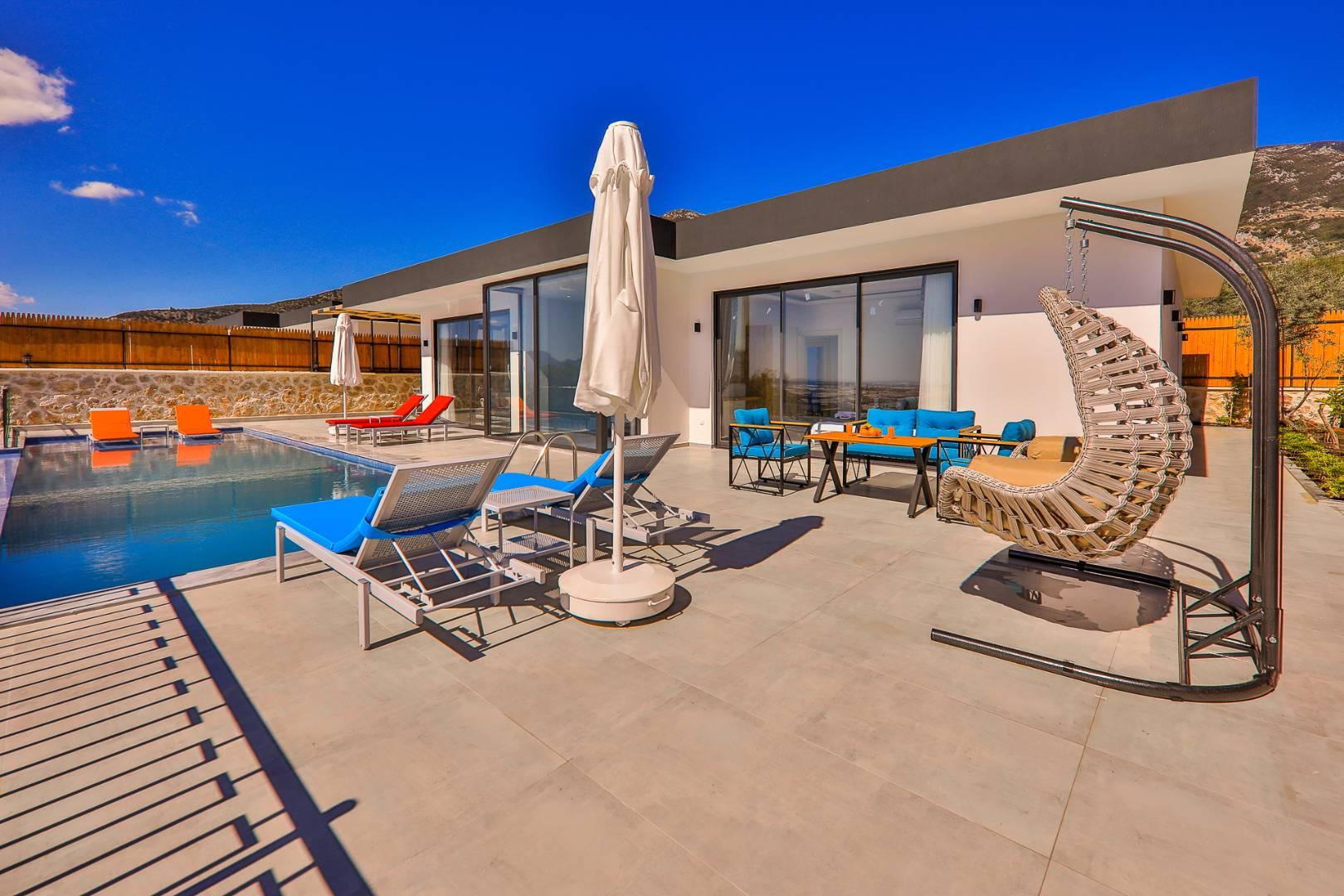 Kaş Çayköy'de Modern Tasarımlı, Özel Havuzlu, Saunalı Villa-43642