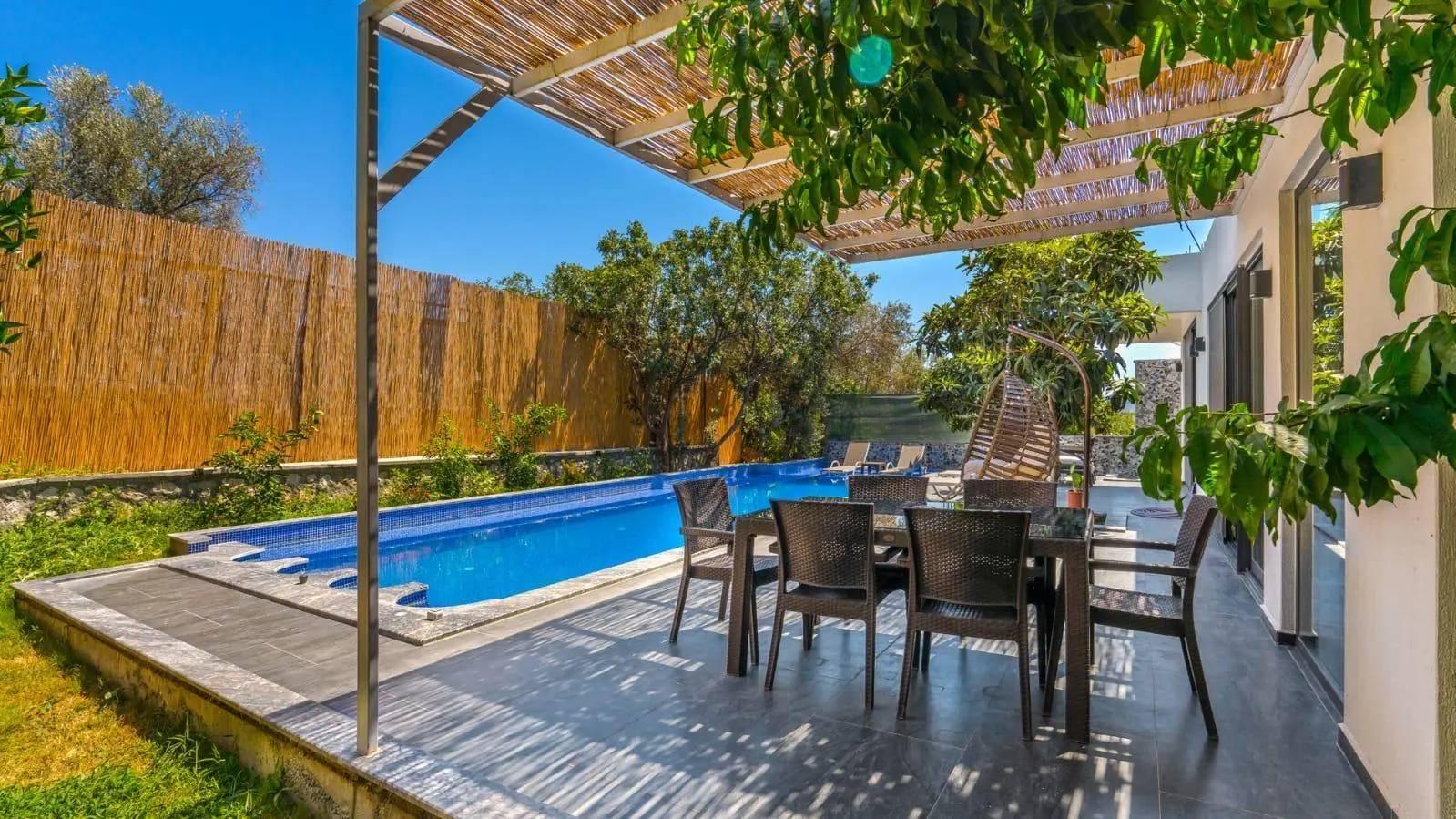 Kaş Çayköy'de Yeşillikler İçerisinde, Özel Havuzlu, Balayı Villası-43962