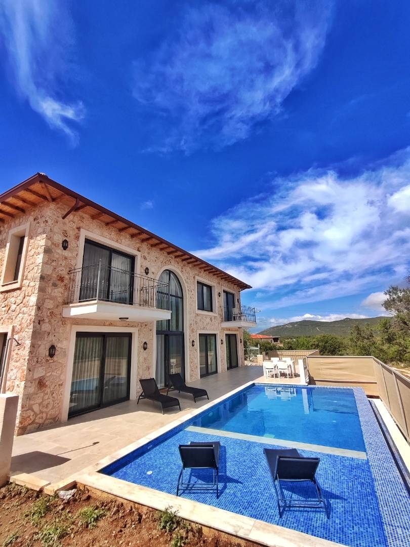 Kaş Andifli'de Doğa İle İç İçe , Özel Havuzlu, Taş Villa