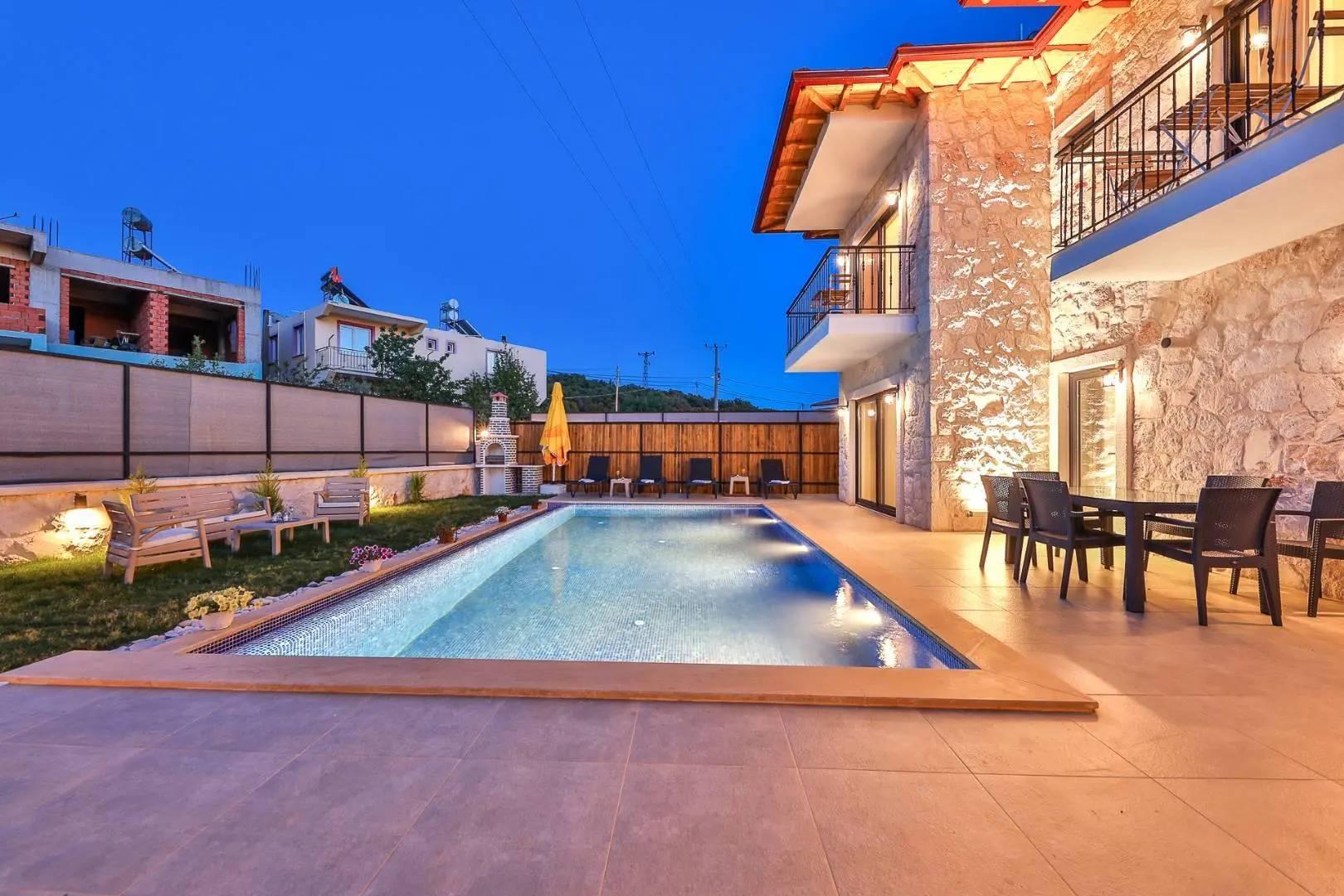 Kaş Andifli'de Bahçeli, Özel Havuzlu, 5 Kişilik Konforlu Villa-41422