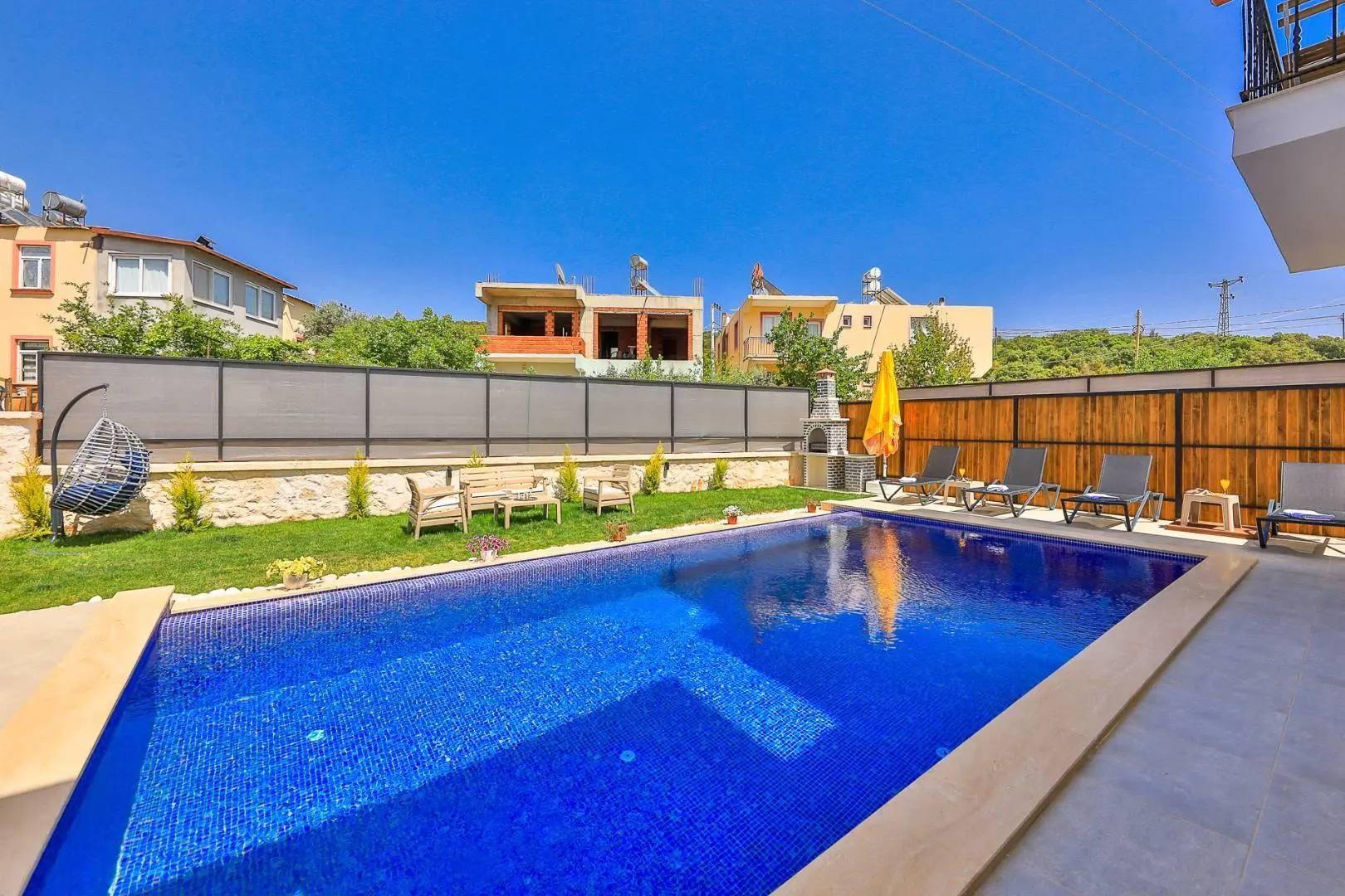 Kaş Andifli'de Bahçeli, Özel Havuzlu, 5 Kişilik Konforlu Villa-41422