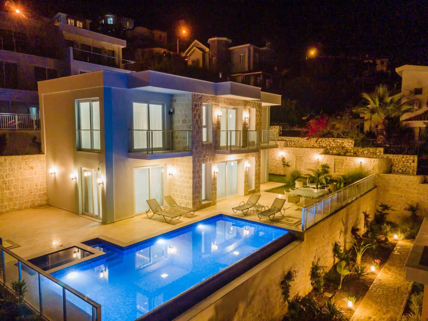 Kaş Çukurbağ'da Deniz Manzaralı, Özel Havuzlu, Lüks Villa-42715