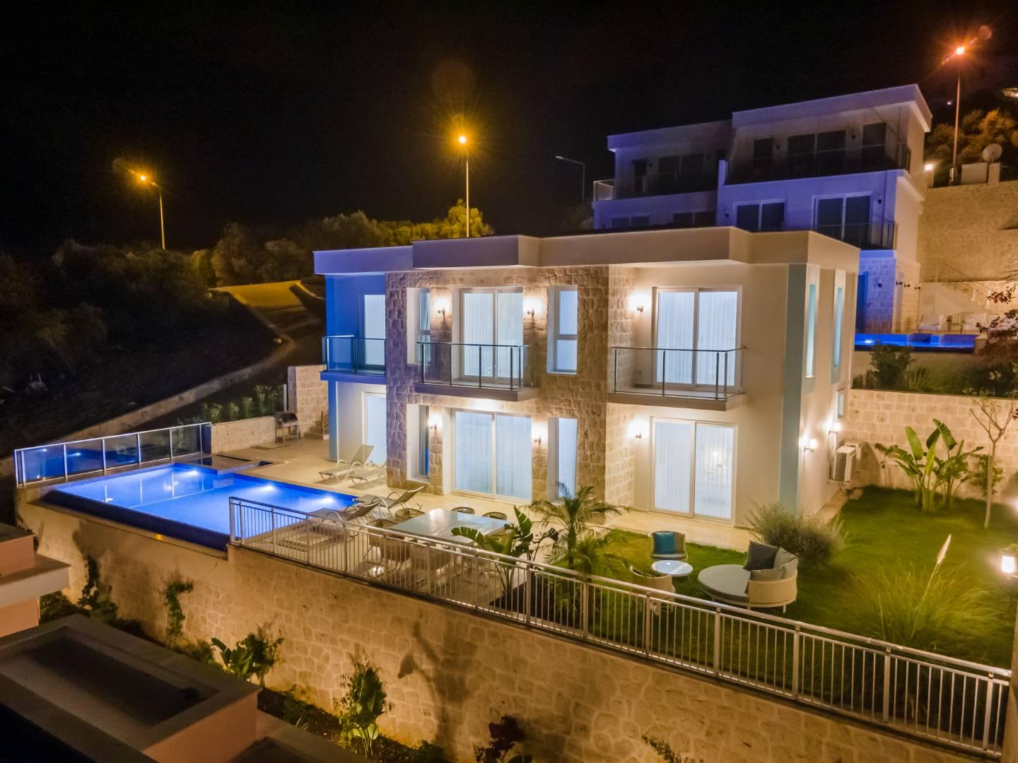 Kaş Çukurbağ'da Deniz Manzaralı, Özel Havuzlu, Lüks Villa-42715