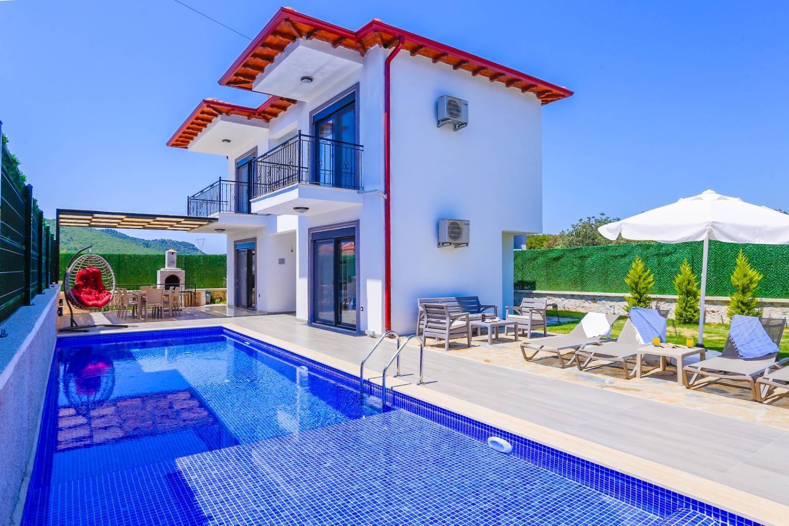Kaş Andifli'de Doğa Manzaralı, Özel Havuzlu, Kiralık Yazlık Villa
