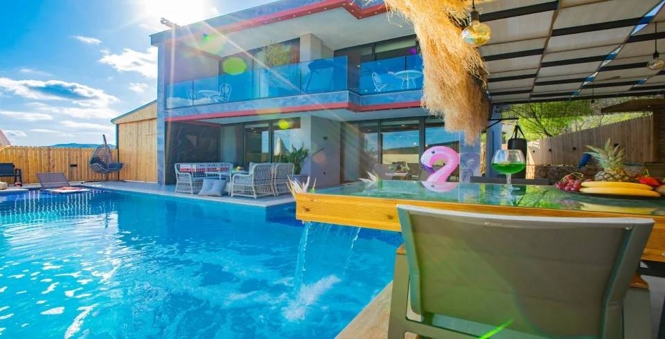 Kaş Çukurbağ'da Doğayla Baş Başa, Özel Havuzlu, Modern Villa