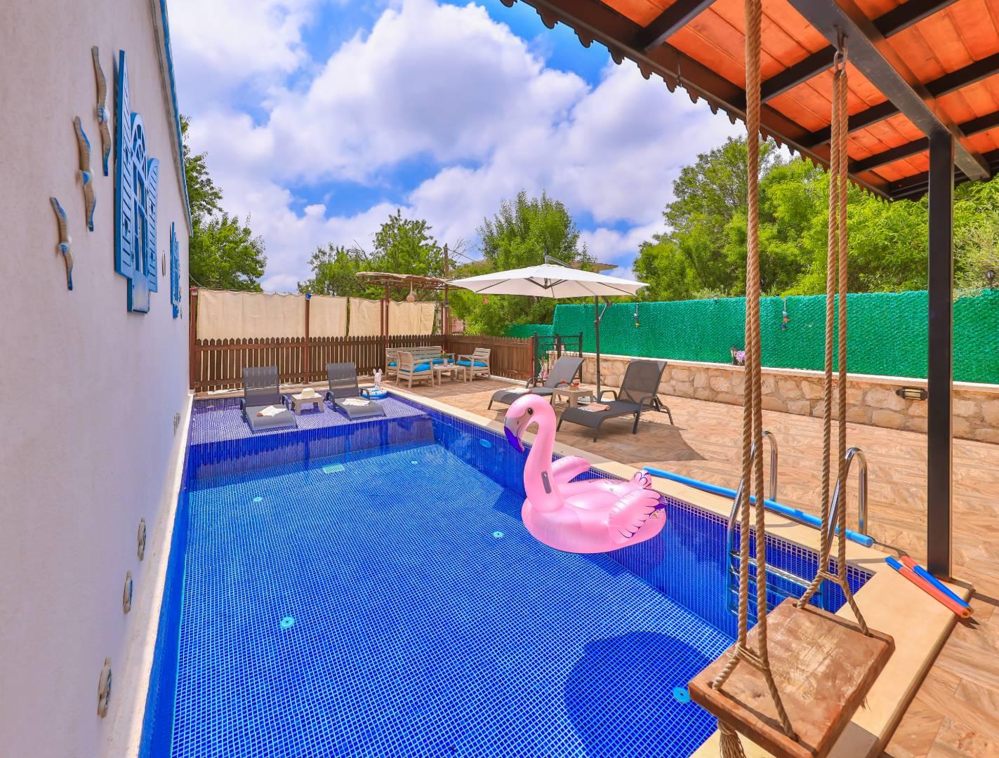 Kaş Çukurbağ'da Enfes Doğa İçerisinde, Özel Havuzlu, Şık Villa-40039